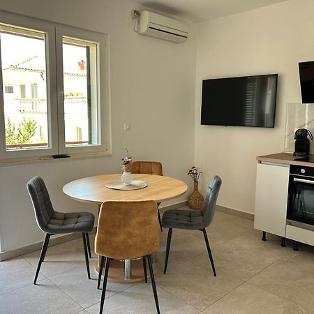 Apartman Marita Jezera Exterior photo