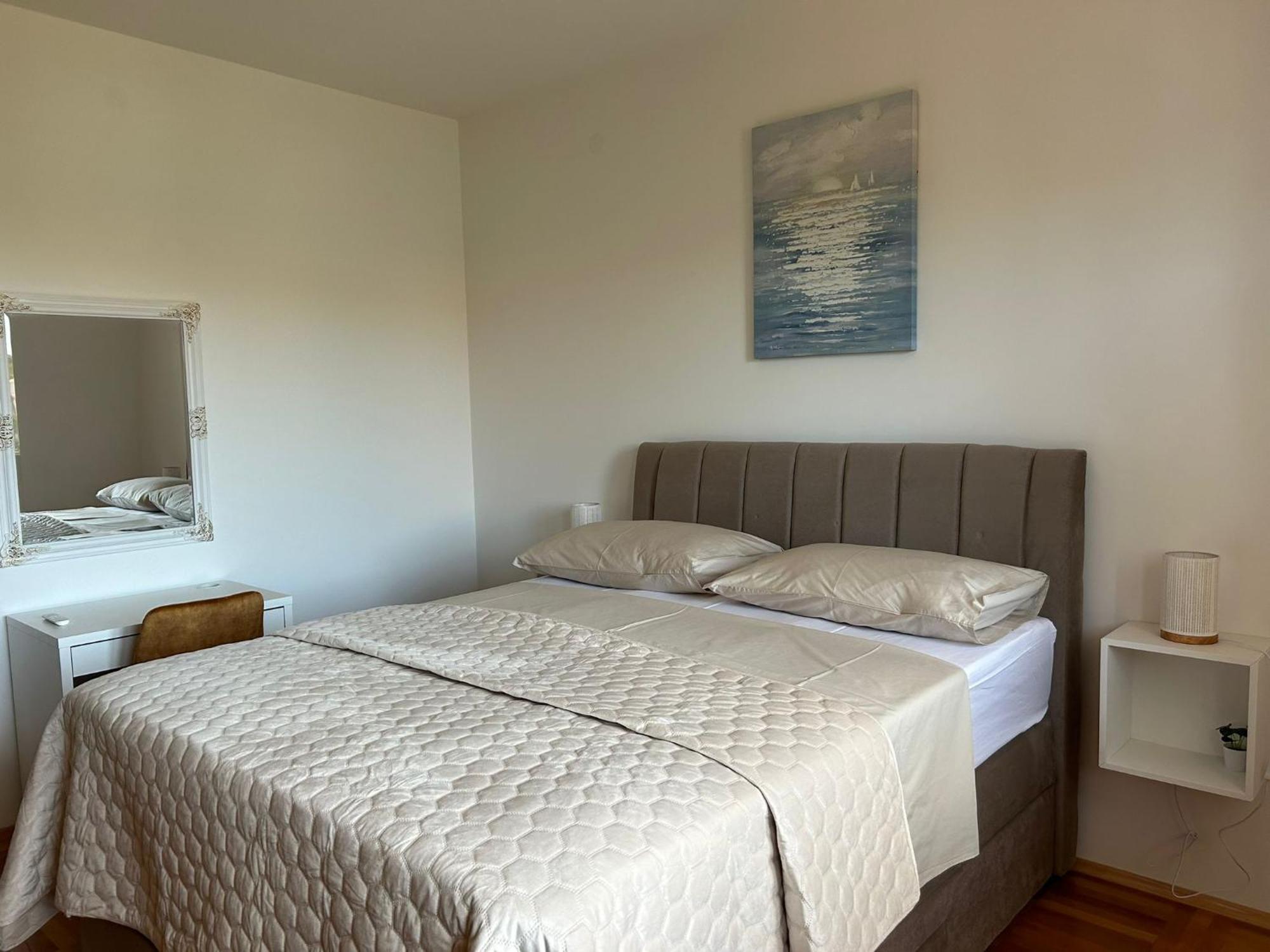 Apartman Marita Jezera Exterior photo
