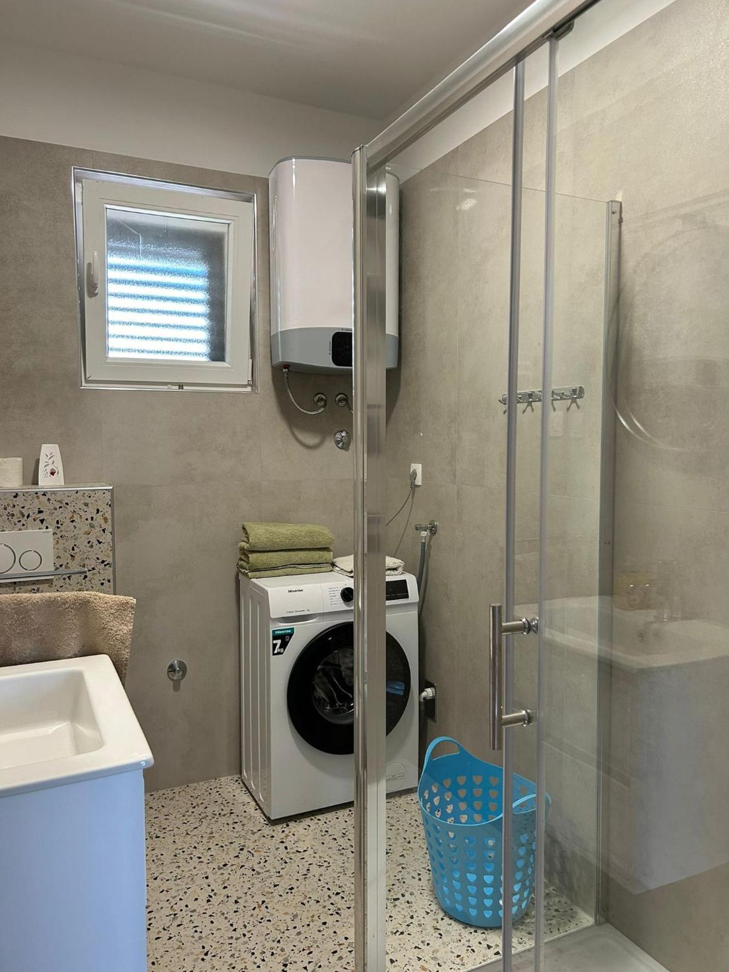 Apartman Marita Jezera Exterior photo