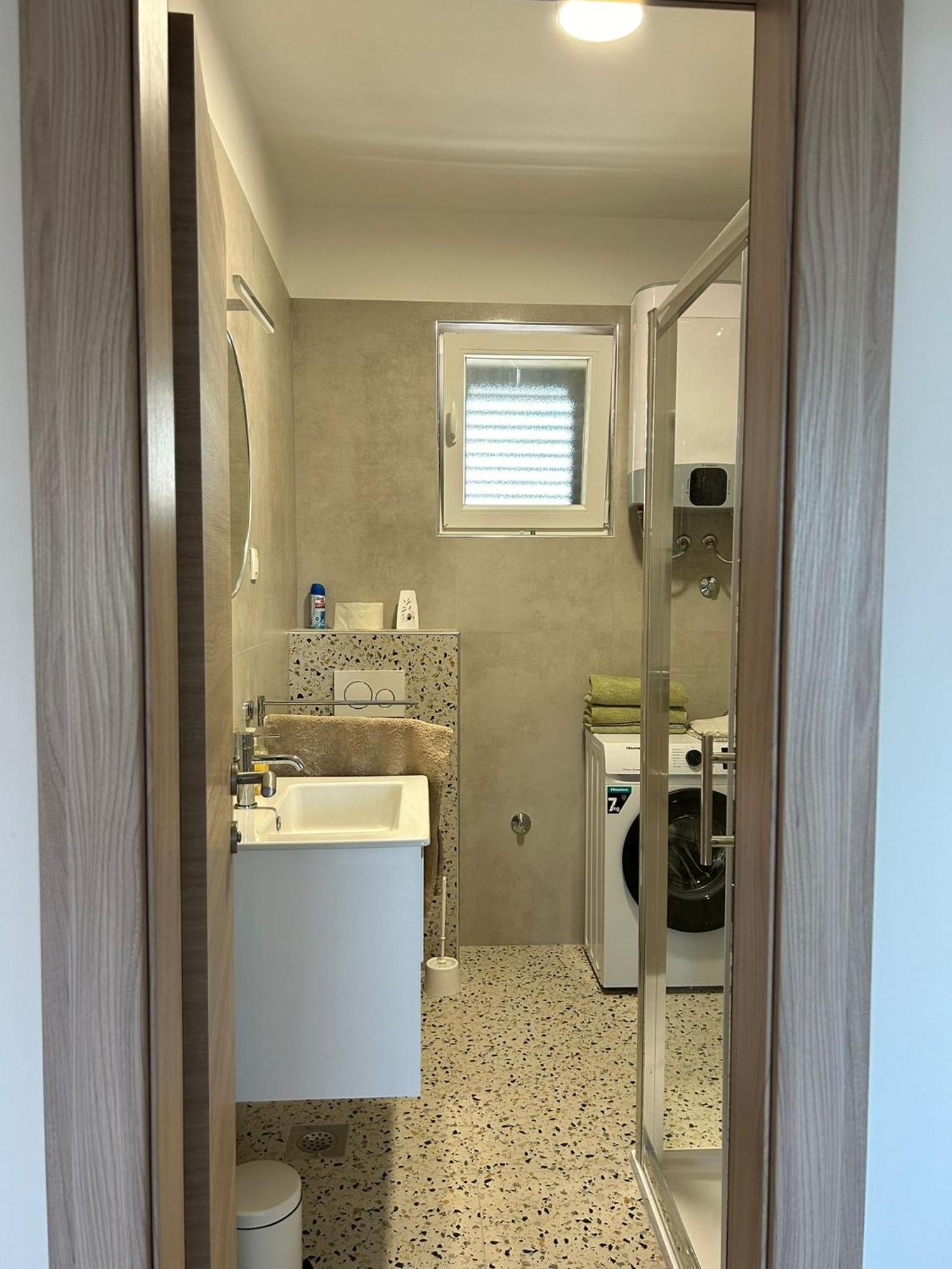 Apartman Marita Jezera Exterior photo